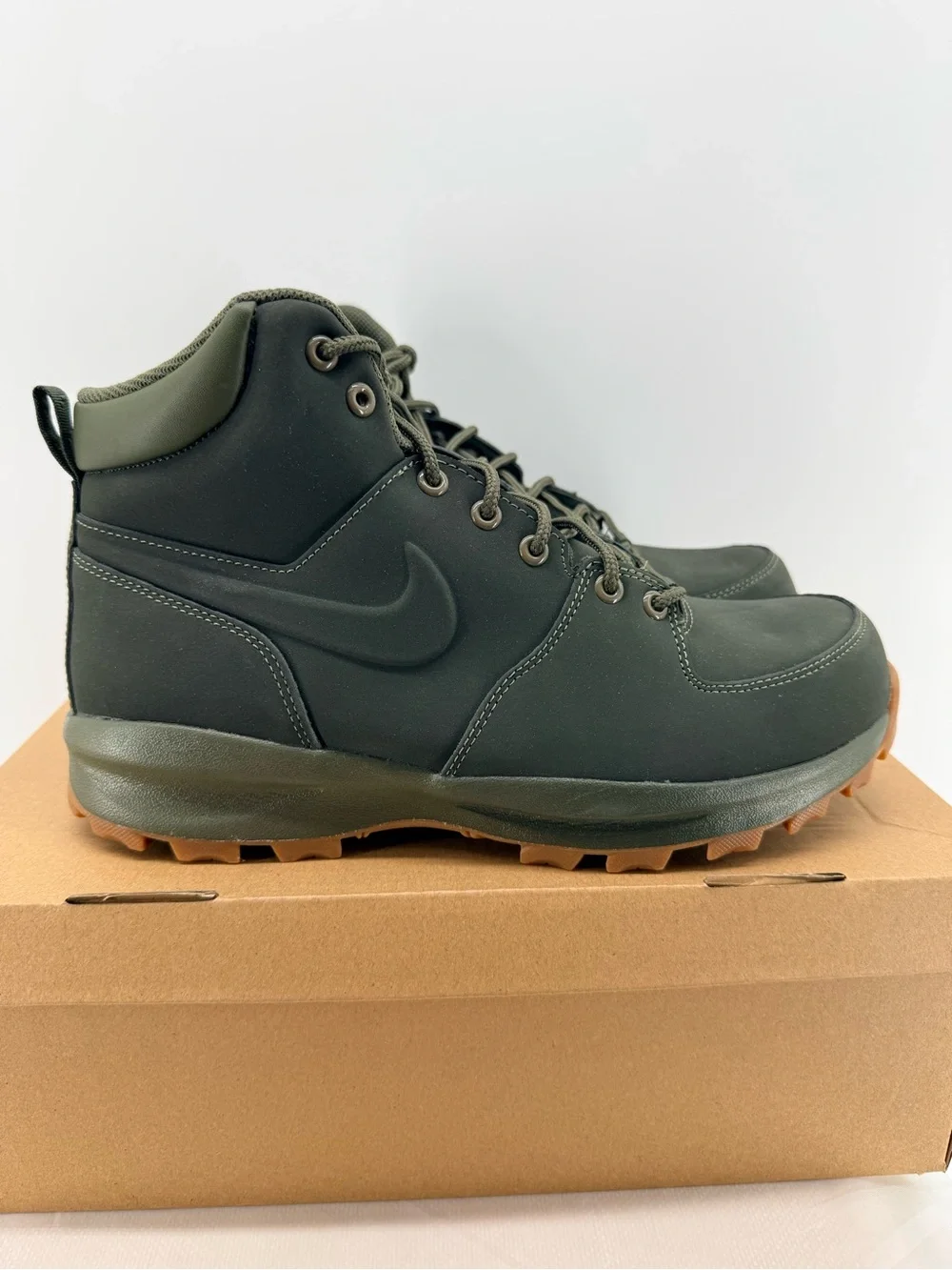-Nike Manos Size 9.5M